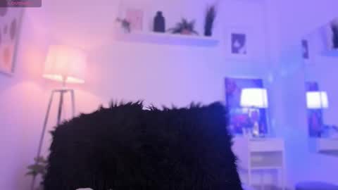 Snapshot of miluu_dh chatting on January 7, 2026, 6:21 pm Miluu DH online show from January 7, 2026, 6:21 pm