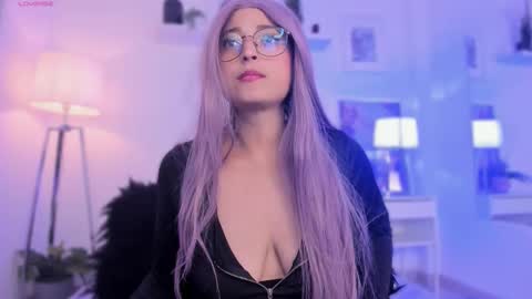 Snapshot of miluu_dh chatting on January 15, 2026, 12:43 pm Miluu DH online show from January 15, 2026, 12:43 pm