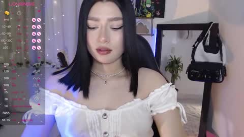 Snapshot of mily_thomson_b chatting on October 21, 2025, 9:04 pm Mily online show from October 21, 2025, 9:04 pm