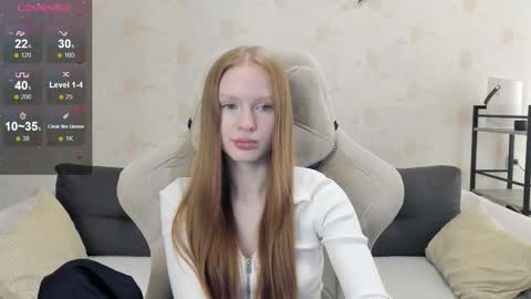 Snapshot of milymi_ chatting on October 18, 2025, 6:26 am Milena and Jasper online show from October 18, 2025, 6:26 am