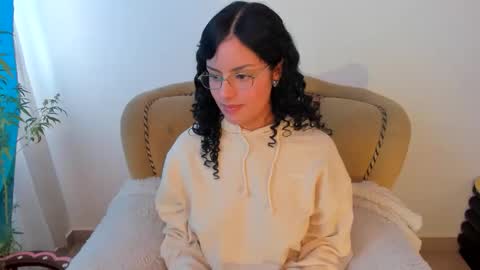 Snapshot of mimi_sa chatting on November 7, 2025, 9:04 pm Mimii online show from November 7, 2025, 9:04 pm