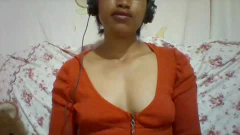 Snapshot of mimisexy295320 chatting on December 8, 2024, 5:33 pm mimisexy295320 online show from December 8, 2024, 5:33 pm
