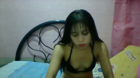 mimiyolove online show from March 2, 2025, 10:03 am