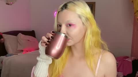 mimsymarlo online show from December 26, 2024, 12:25 am