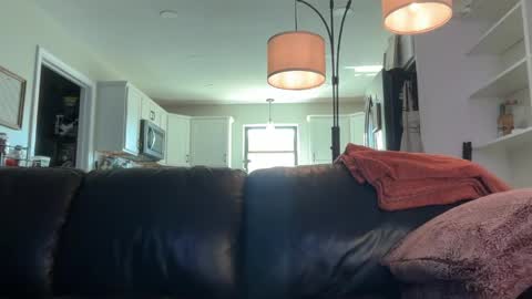 Mina online show from April 8, 2026, 3:56 pm