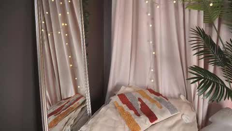 Snapshot of mind__game chatting on November 9, 2025, 6:12 am Frances Next streams Thu Fri Sat 8am - 4pm GMT3 online show from November 9, 2025, 6:12 am