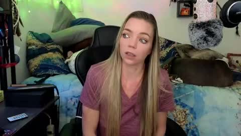 Mindy Mars online show from February 19, 2025, 3:49 pm