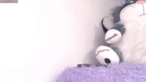 Snapshot of minene_mikami chatting on October 11, 2025, 2:04 pm minene_mikami online show from October 11, 2025, 2:04 pm