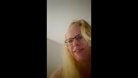 minglingmumma online show from January 15, 2026, 10:09 am