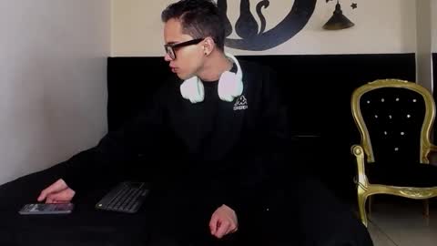 Snapshot of minho_reyes chatting on November 26, 2025, 11:22 am Minho Reyes online show from November 26, 2025, 11:22 am