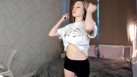 Snapshot of mini_allice chatting on February 12, 2026, 1:44 am Allice online show from February 12, 2026, 1:44 am