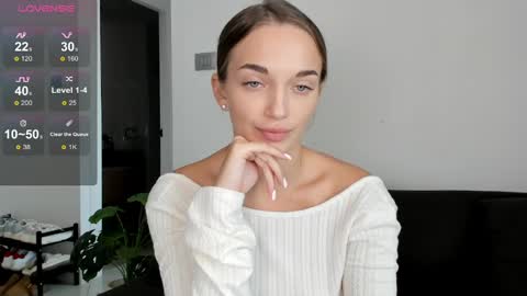 Snapshot of minimaia chatting on February 14, 2025, 6:02 am Maya online show from February 14, 2025, 6:02 am