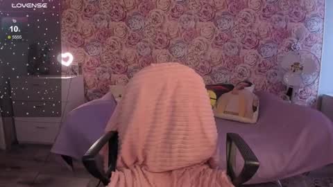 Ariana online show from December 2, 2024, 7:25 am