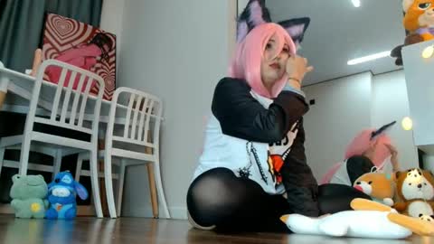 Minji online show from May 20, 2026, 12:55 pm