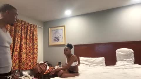 Snapshot of minniehunney chatting on January 18, 2025, 11:21 am minniehunney online show from January 18, 2025, 11:21 am