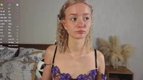 Snapshot of minnietammy chatting on October 18, 2025, 11:05 pm Mary is here 3 My favorite patterns 77143222321Try my private online show from October 18, 2025, 11:05 pm