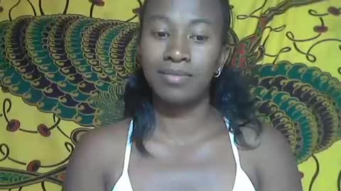 minouch211907 online show from October 12, 2025, 1:10 pm