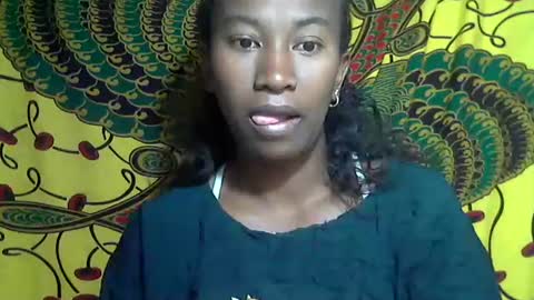 minouch211907 online show from October 13, 2025, 3:06 am