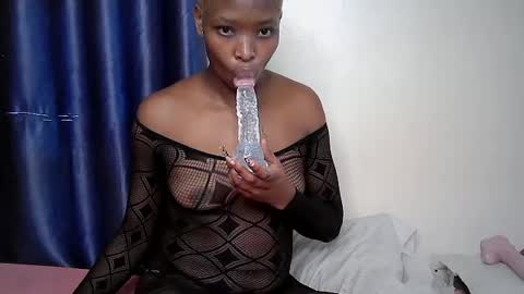 mint_queen online show from June 29, 2026, 11:21 am