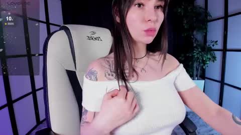 Snapshot of mintrose chatting on February 12, 2025, 2:24 am Rosie online show from February 12, 2025, 2:24 am