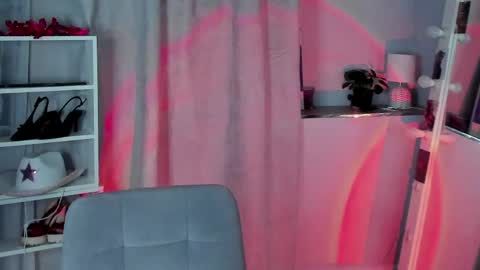 Snapshot of mipsymipson chatting on May 16, 2026, 11:09 am NEXT STREAM NOVEMBER 27282930 online show from May 16, 2026, 11:09 am