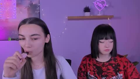 Darling Mira online show from December 18, 2025, 8:04 pm