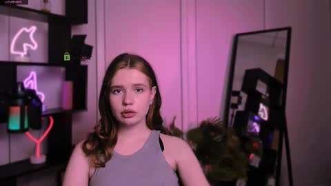 Snapshot of mira_lyn chatting on November 29, 2025, 7:17 pm mira_lyn online show from November 29, 2025, 7:17 pm