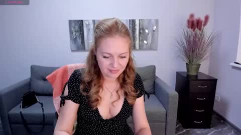 Snapshot of mira_whites chatting on February 4, 2025, 3:47 pm Mira online show from February 4, 2025, 3:47 pm