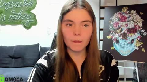 miraa_bloom online show from April 28, 2026, 4:34 pm