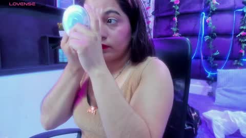 mirabella_miller online show from April 9, 2026, 12:21 pm
