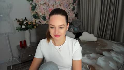 Emma online show from October 15, 2025, 7:14 pm