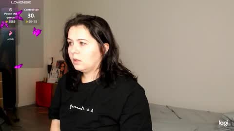 Meera online show from November 30, 2025, 5:17 pm