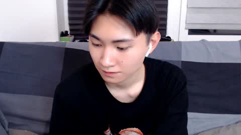 Snapshot of miram_yoo chatting on January 13, 2025, 8:48 pm online show from January 13, 2025, 8:48 pm