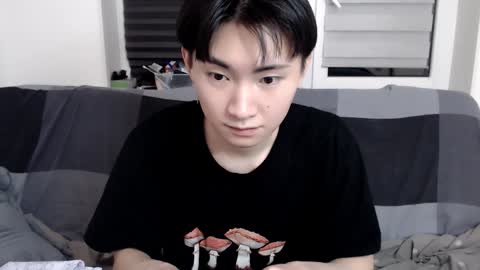 Snapshot of miram_yoo chatting on January 18, 2025, 10:49 pm online show from January 18, 2025, 10:49 pm