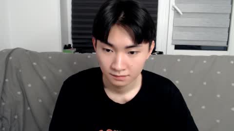 Snapshot of miram_yoo chatting on March 7, 2025, 10:21 pm online show from March 7, 2025, 10:21 pm