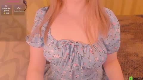 Kira online show from April 3, 2026, 7:34 pm