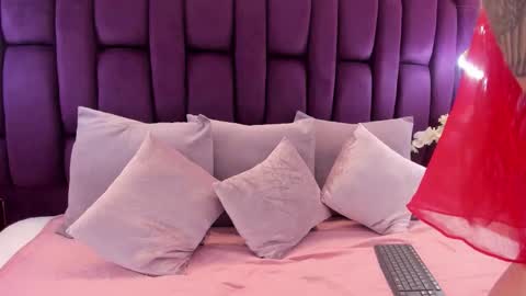 Snapshot of mirandaaduboiss chatting on February 21, 2026, 1:23 pm Miranda online show from February 21, 2026, 1:23 pm