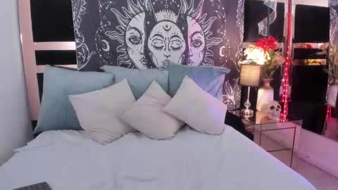 Snapshot of mirandaaduboiss chatting on March 2, 2026, 5:20 pm Miranda online show from March 2, 2026, 5:20 pm