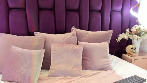 Miranda  online show from March 31, 2026, 1:44 pm