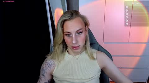 Snapshot of miraraid chatting on December 12, 2024, 1:43 am miraraid online show from December 12, 2024, 1:43 am