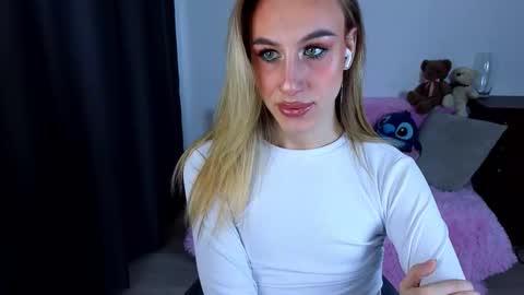 Snapshot of miraraid chatting on September 22, 2025, 4:03 am miraraid online show from September 22, 2025, 4:03 am