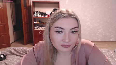 Mira online show from February 5, 2026, 2:54 pm