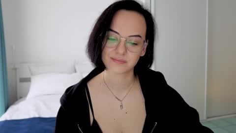 Snapshot of miraskyy chatting on October 13, 2025, 12:05 pm MiraSkyy online show from October 13, 2025, 12:05 pm