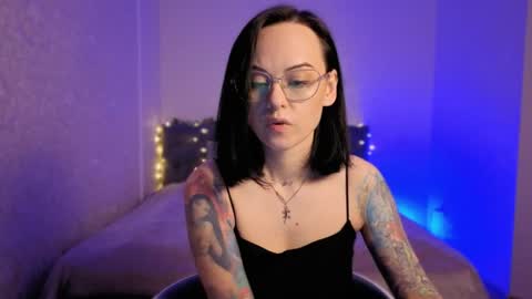 MiraSkyy online show from April 3, 2026, 5:44 pm