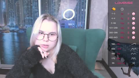 Snapshot of miray_kuriyama chatting on December 7, 2024, 6:15 pm Kira online show from December 7, 2024, 6:15 pm