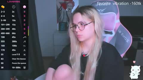 Snapshot of miray_kuriyama chatting on October 26, 2025, 12:38 am Kira online show from October 26, 2025, 12:38 am