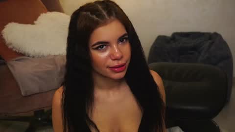 MiriamHazel online show from December 14, 2024, 11:39 am