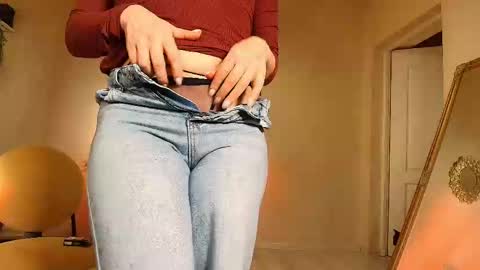 Snapshot of miriiamerotic chatting on November 10, 2025, 7:13 pm Miriam online show from November 10, 2025, 7:13 pm