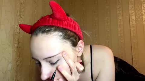 Snapshot of mirnapane chatting on February 19, 2026, 7:54 pm Ria online show from February 19, 2026, 7:54 pm