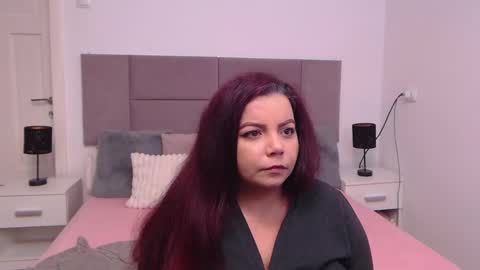 MiryamInes online show from December 19, 2024, 2:46 pm